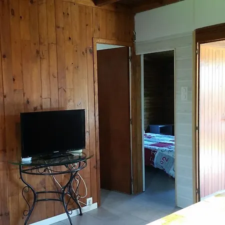 Casa de Férias Chalet En Bois A 500m De La Mer Lucciana (Corsica)