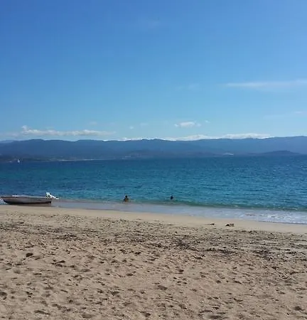 Casa de Férias Chalet En Bois A 500m De La Mer Lucciana (Corsica)