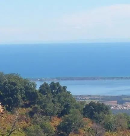 Chalet En Bois A 500m De La Mer Casa de Férias Lucciana (Corsica)